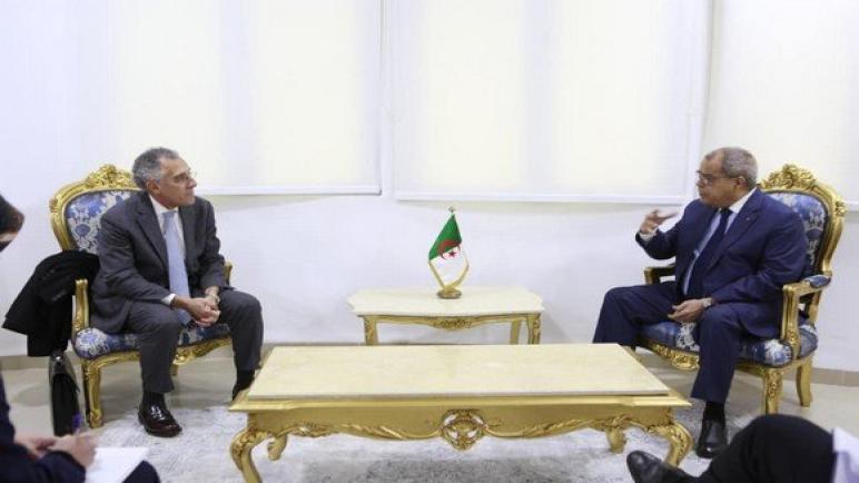 عون يبحث مع رئيس مجلس الأعمال الجزائري-الأمريكي تعزيز التعاون الثنائي