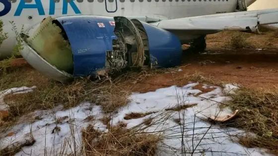 إصابة 11 شخصا بعد خروج طائرة “BOEING 737” عن المدرج في داكار بـالسنغال