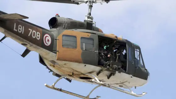 تونس تفقد الاتصال بطائرة هليكوبتر عسكرية