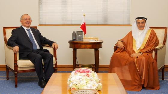 سفير الجزائر في المنامة يلتقي نائب رئيس مجلس الوزراء البحريني.