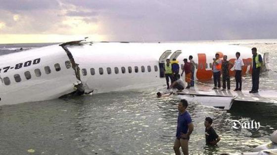 أندونيسيا تعلن تحطم الطائرة المنكوبة بشكل كامل والعثور على أشلاء وحطام في البحر