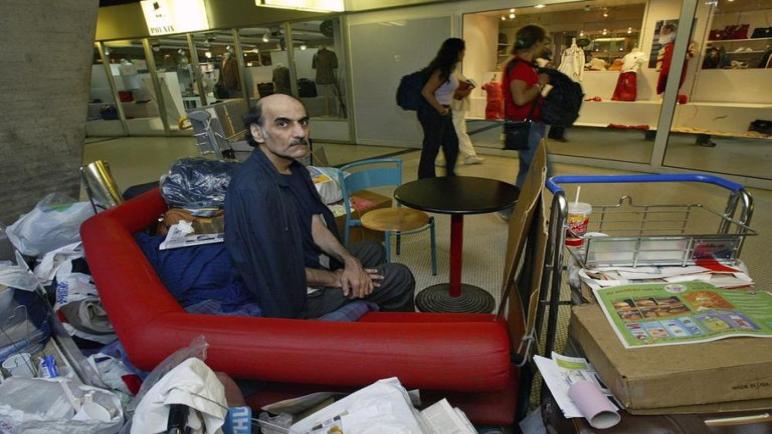 وفاة الإيراني مهران كريمي بطل فيلم The Terminal الحقيقي بعد 18 عامًا قضاها كلاجئ بمطار شارل ديڤول.