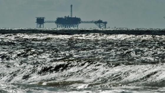 العاصفة إيدا تخفض إنتاج النفط الأمريكي من خليج المكسيك بنسبة 91%