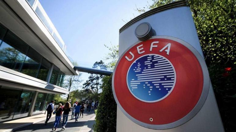 الاتحاد الأوروبي لكرة القدم يحقق مع فينيربخشه التركي بعد هتاف مؤيد لبوتين من جماهيره