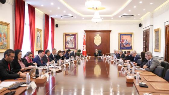 من بينها قرض من الجزائر: مجلس الوزراء التونسي يوافق على أوامر ومراسيم