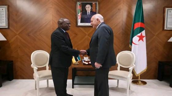 عطاف يستقبل سفير جمهورية الموزمبيق كارفالو مورايا