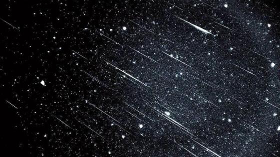 مركز الفلك الدولي: السماء على موعد مع زخة شهب “البرشاويات” الليلة
