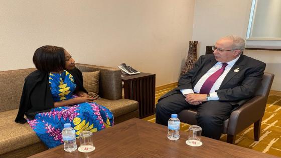 وزير الخارجية الجزائري رمطان لعمامرة يلتقي مع وزيرة خارجية افريقيا الوسطى سيلفي بايبو.