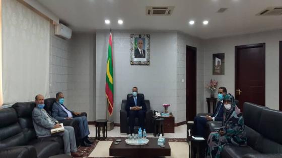 وزير الخارجية الموريتاني يستقبل سفير الجزائر بنواقشط