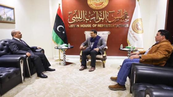 الجزائر و ليبيا تبحثان سبل تسهيل إجراءات التنقل بين البلدين