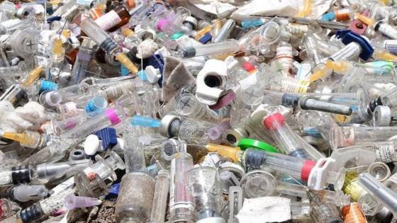 منظمة الصحة العالمية تحذر من خطر النفايات الناتجة عن جائحة “كورونا”