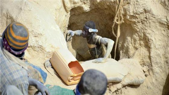 مقتل 60 شخصا في انفجار بمنجم ذهب غير مرخص في بوركينا فاسو