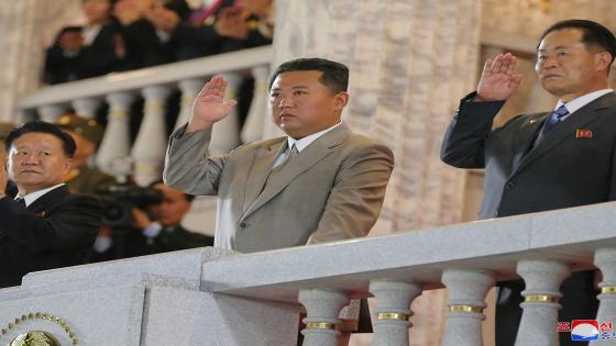 زعيم كوريا الشمالية يطالب جيشه بالاستعداد لحرب عالمية ثالثة