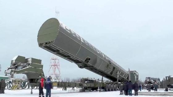 روسيا تعلن نجاح اختبار صاروخ “سارمات” الباليستي العابر للقارات