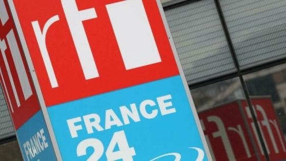 فرنسا تدعو مالي إلى إعادة النظر في قرار تعليق نشاط “فرانس 24″ و”راديو فرنسا”