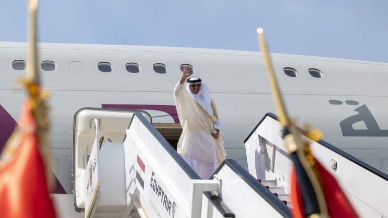 أمير قطر يغادر مصر متوجها إلى وهران
