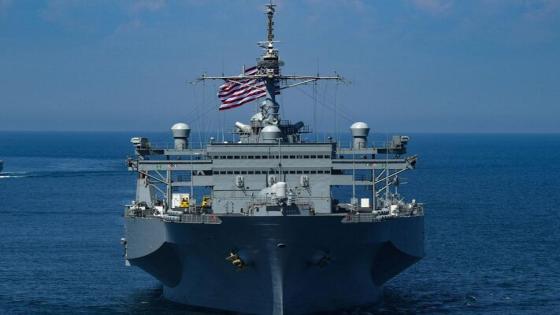 البحرية الأمريكية تنفذ عملية “حرية الملاحة” في بحر الصين الجنوبي
