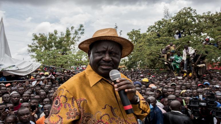 زعيم المعارضة “أودينغا” يتصدر السباق الرئاسي في كينيا