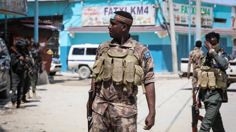الجيش الصومالي يعلن القضاء على 50 عنصرا من حركة “الشباب”
