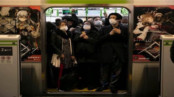 وزير الصحة الياباني: لا ضرورة لارتداء الكمامات في الأماكن المفتوحة