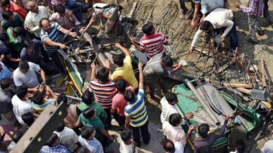 افتتح الأسبوع الماضي … 77 قتيلا إثر انهيار جسر في الهند