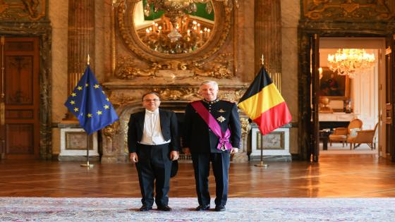 ملك بلجيكا يستقبل السفير الجزائري