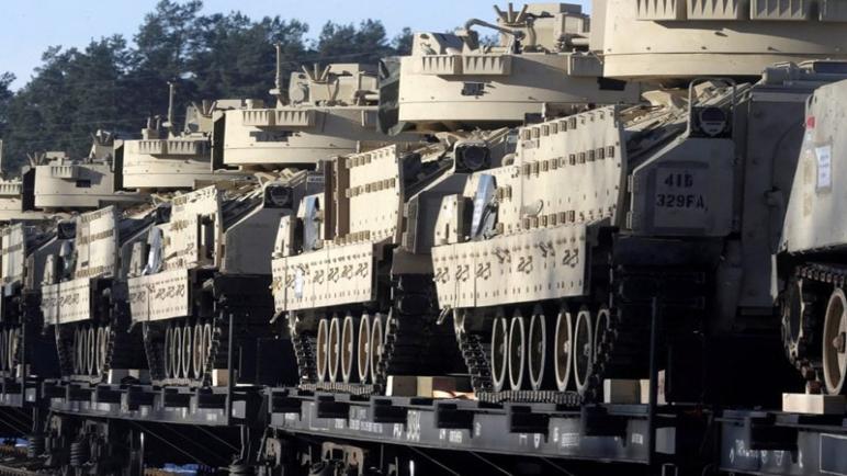 حزمة أسلحة أمريكية جديدة لأوكرانيا تشمل 50 مركبة برادلي