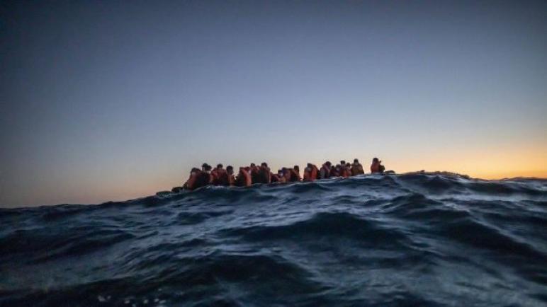 وفاة شخصين وإنقاذ 232 إثر غرق قارب هجرة في ‎لبنان