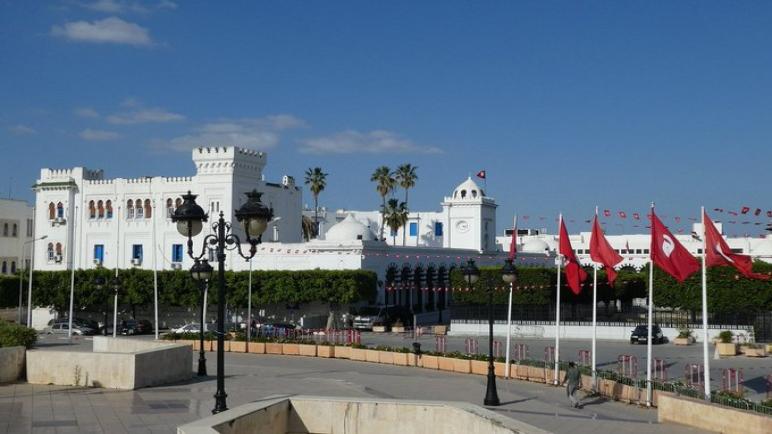 تونس: تعليق إضراب النقل إثر اتفاق مع الحكومة
