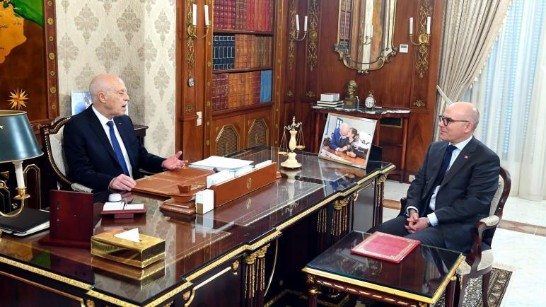 قيس سعيد يأمر بتعيين سفير لتونس في سوريا