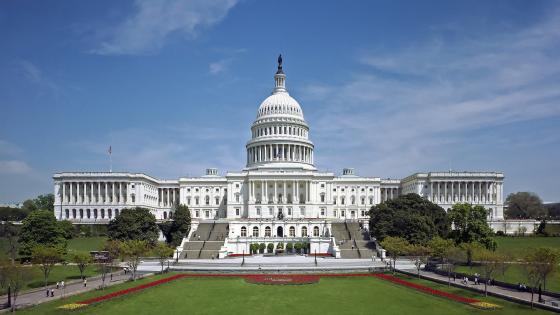 الكونغرس الأمريكي يقرّ مشروع قانون تعليق سقف الدين العام