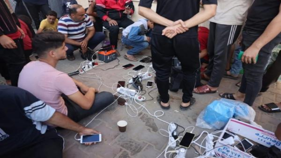 عودة تدريجية لاتصالات الهاتف و الانترنت بغزة