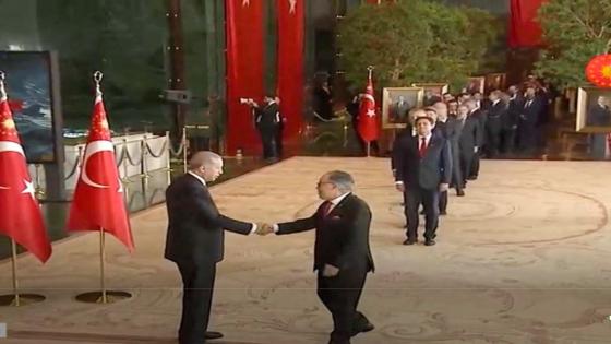 أردوغان يستقبل سفير الجزائر عمار بلاني في ذكرى تأسيس الجمهورية التركية