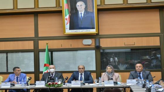 لجنة المالية بالمجلس الشعبي الوطني تقترح فرض تأمين ضد كوفيد – 19 على الوافدين إلى الجزائر