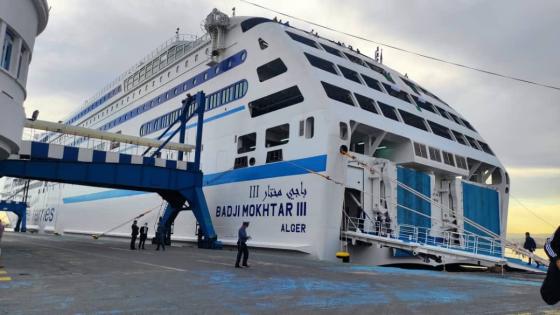 الوزير الأول يدشن بميناء الجزائر السفينة الجديدة “باجي مختار 3” المخصصة لنقل المسافرين