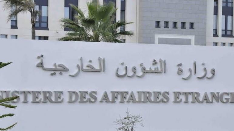 الجزائر تدعو حكومة مالي و”إيكواس” إلى ضبط النفس
