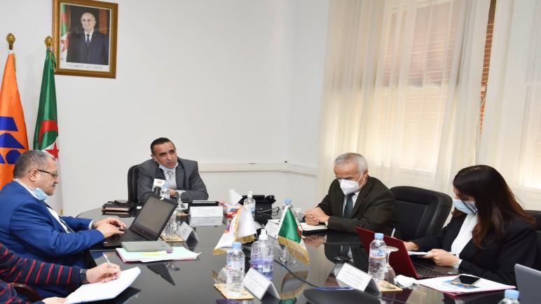 تعزيز التعاون بين شركتي سونلغاز الجزائرية وجيكول الليبية