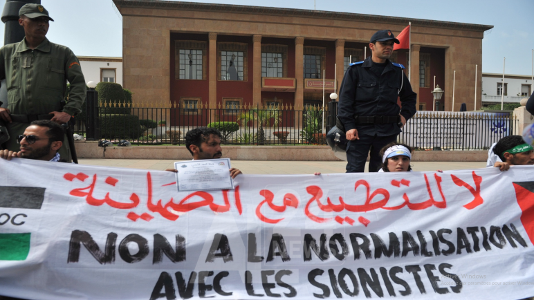 المغرب: المخزن يمنع احتجاجات شعبية رافضة للتطبيع مع الكيان الصهيوني المحتل