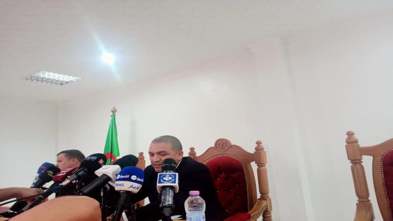 وكيل الجمهورية يوضح بخصوص وفاة مناصر مولودية الجزائر