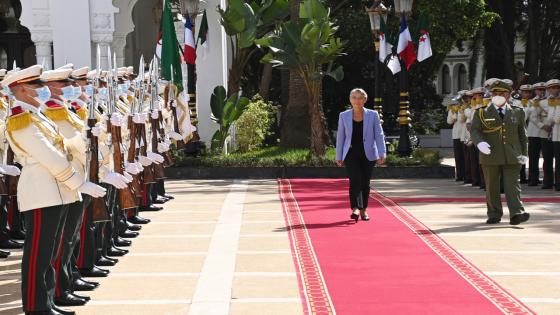 الوزيرة الأولى الفرنسية تنهي زيارتها الى الجزائر