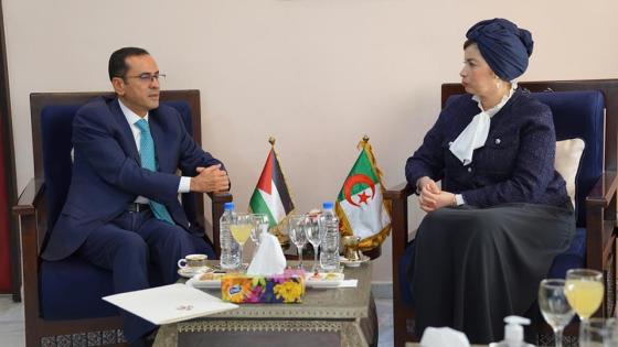 مولوجي تبحث مع السفير الأردني سبل وضع إتفاقية تفاهم ثقافي بين البلدين