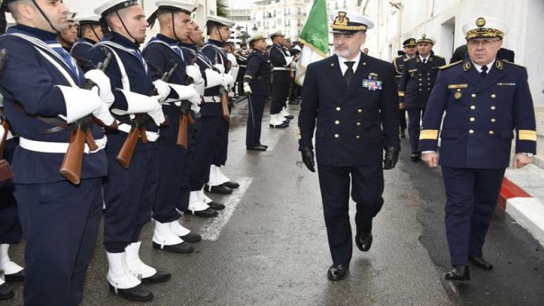 قائــد القــوات البحريــة يستقبــل رئيس أركان البحرية الإيطالية