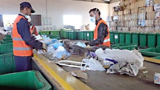 مشاركة أكثر من 170 عارض في الطبعة الثانية للصالون الجزائري الافتراضي لتسيير النفايات