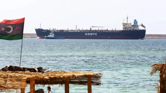ليبيا تستأنف تصدير النفط بعد توقف دام 3 أشهر