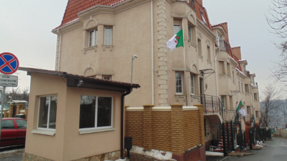 السفارة الجزائرية بأوكرانيا تصدر بيانا بخصوص الجالية المتواجدة بالبلاد