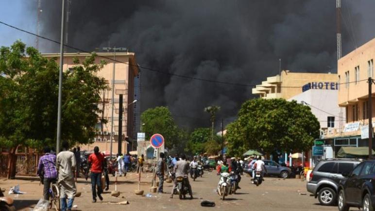 فرنسا تدين العنف الذي تعرضت له سفارتها في بوركينا فاسو