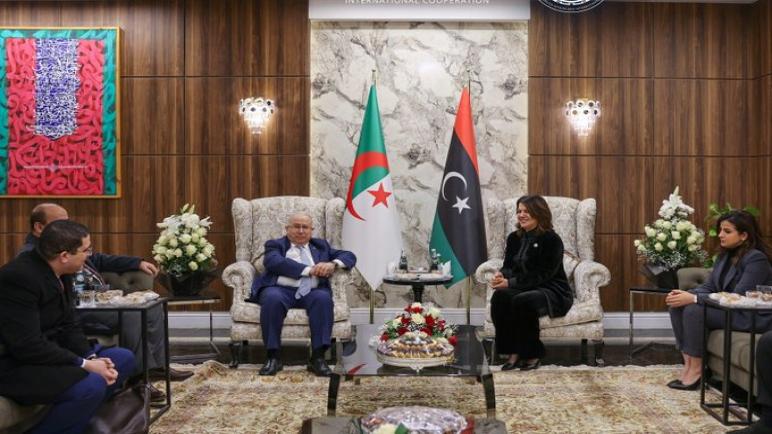 لعمامــرة يصل ليبيا للمشاركة في اجتماع وزراء خارجيـــة العرب