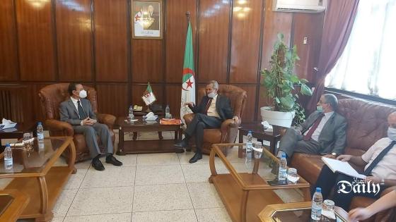 وزير الصحة يستقبل السفير الصيني بالجزائر