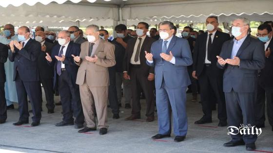 السفير السابق حجار يحضى بجنازة رسمية بحضور الوزير الأول.