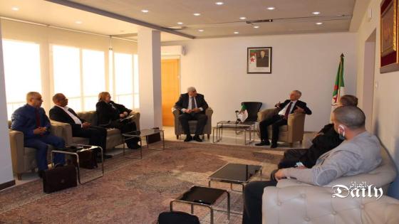 وزير الصناعة يلتقي ممثلي الكنفدرالية الجزائرية لأرباب العمل